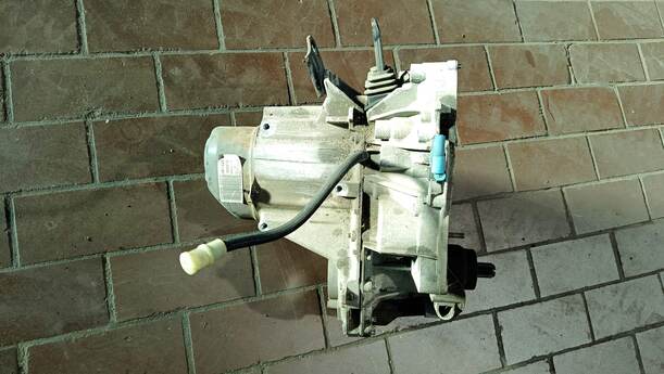 Foto: SCHALTGETRIEBE JB1525 eines Renault Twingo 1.2 16V Si