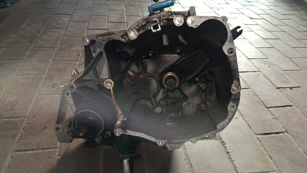 Foto: SCHALTGETRIEBE JB1525 eines Renault Twingo 1.2 16V Si