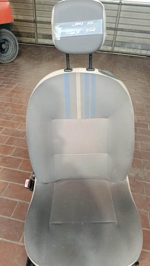 Foto: FAHRERSITZ/ SITZ VORN LINKS eines Renault Twingo 1.2 16V Si