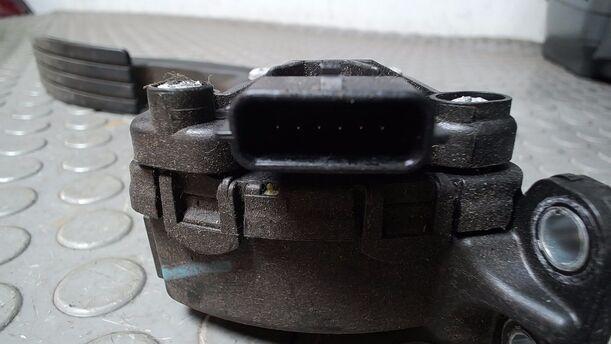 Foto: GASPEDAL eines Renault Twingo 1.2 16V Si
