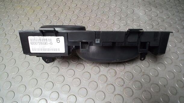 Foto: TACHOEINHEIT/ KOMBIINSTRUMENT eines Renault Twingo 1.2 16V Si