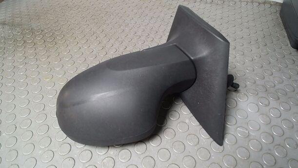 Foto: AUSSENSPIEGEL MECHANISCH VERSTELLBAR LINKS ( UNLACKIERT ) eines Renault Twingo 1.2 16V SX