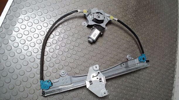 Foto: FENSTERHEBER ELEKTRISCH LINKS eines Renault Twingo 1.2 16V