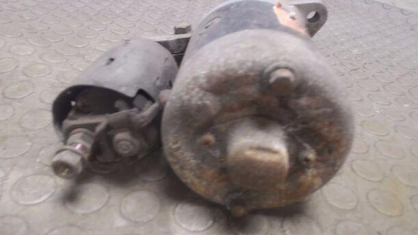 Foto: ANLASSER / STARTER eines Toyota Starlet P6