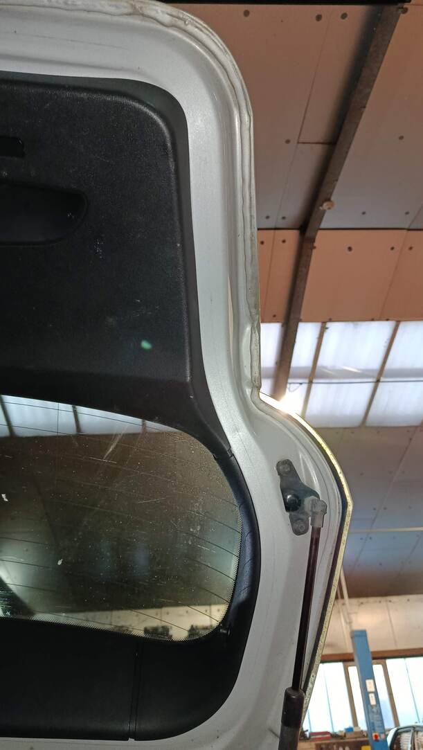 Foto: HECKKLAPPE / HECKDECKEL ( 4/5 TÜRER ) eines BMW 116i