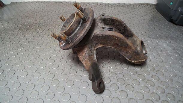 Foto: ACHSSCHENKEL VORN LINKS ( RADLAGER DEFEKT ) eines Ford Mondeo 2.0 Turnier TDDI