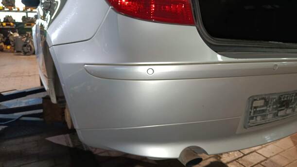Foto: STOSSFÄNGER / STOßSTANGE HINTEN eines BMW 116i