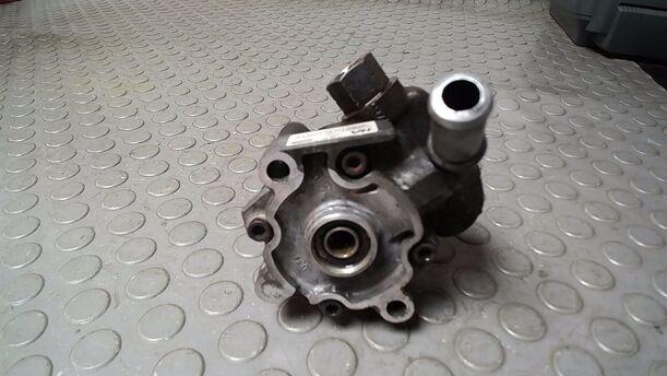 Foto: PUMPE SERVOLENKUNG/ SERVOPUMPE eines Ford Mondeo 2.0 Turnier TDDI