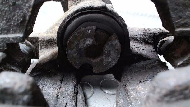 Foto: BREMSSATTEL HINTEN RECHTS eines Ford Mondeo 2.0 Turnier TDDI
