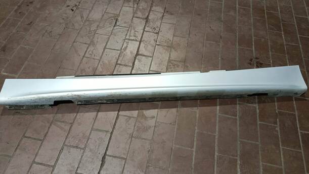 Foto: SCHWELLERBLENDE LINKS eines BMW 116i