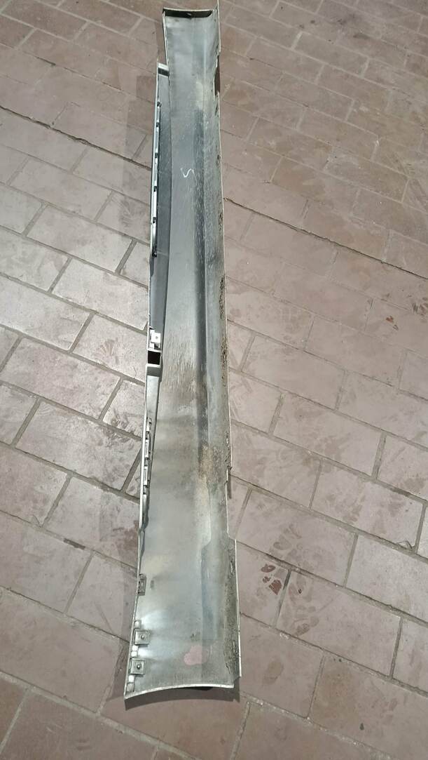 Foto: SCHWELLERBLENDE LINKS eines BMW 116i