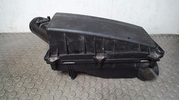 Foto: LUFTFILTERKASTEN eines Ford Mondeo 2.0 Turnier TDDI