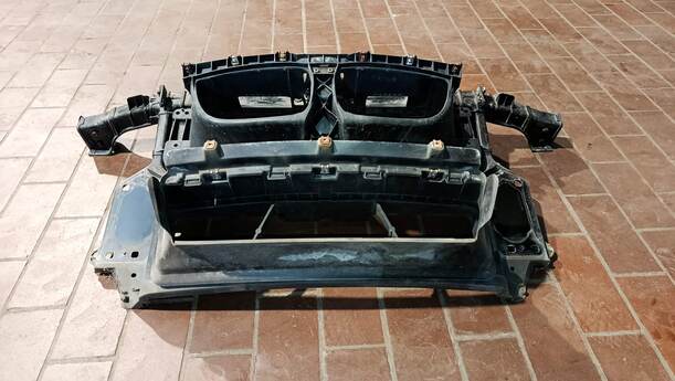 Foto: FRONTBLECH / SCHLOSSTRÄGER eines BMW 116i
