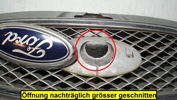 Foto: KÜHLERGRILL eines Ford Mondeo 2.0 Turnier TDDI