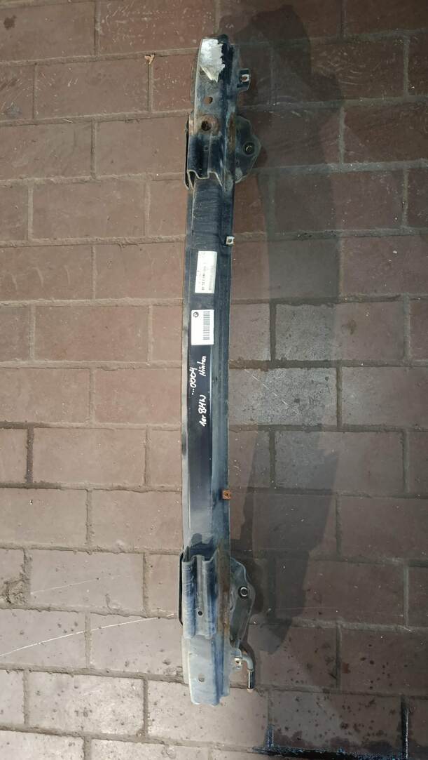 Foto: VERSTÄRKUNG HINTEN eines BMW 116i