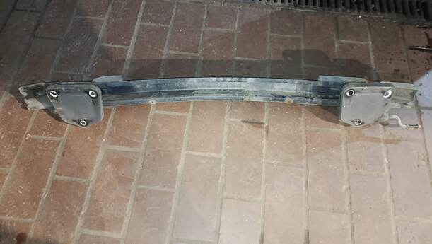 Foto: VERSTÄRKUNG HINTEN eines BMW 116i
