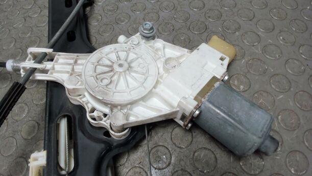 Foto: FENSTERHEBER VORNE LINKS ELEKTRISCH eines BMW 116i CLX