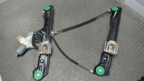 Foto: FENSTERHEBER VORNE LINKS ELEKTRISCH eines BMW 116i CLX