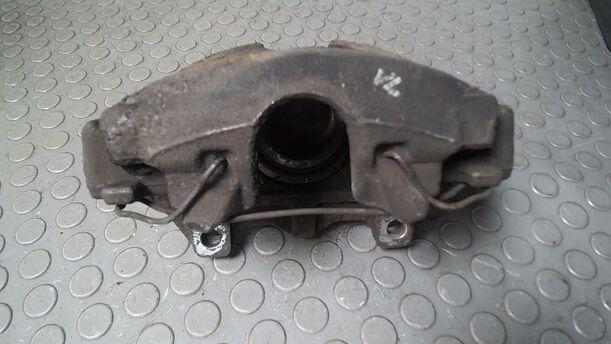 Foto: BREMSSATTEL VORN LINKS ( ATE ) eines Opel Zafira 2.2 Automatik SX