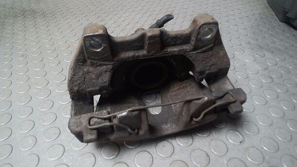 Foto: BREMSSATTEL VORN RECHTS ( ATE ) eines Opel Zafira 2.2 Automatik SX