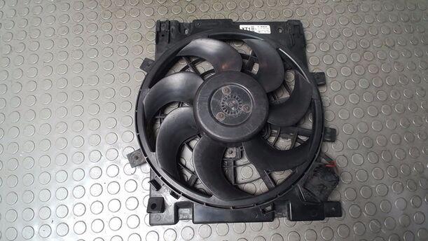 Foto: ELEKTROLÜFTER/ ZUSATZÖÜFTER eines Opel Zafira 2.2 Automatik SX