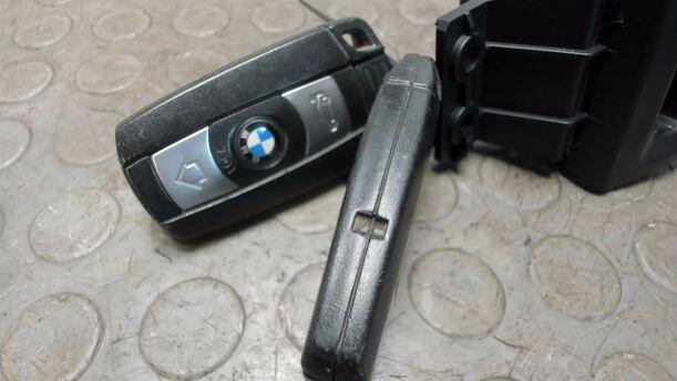 Foto: ZÜNDSCHLOSS / FUNKSCHLÜSSELEINSCHUB eines BMW 116i Trend & Fun