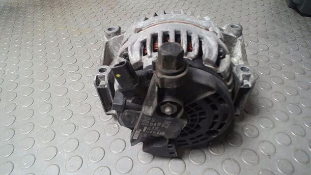Foto: LICHTMASCHINE ( 100 A ) eines Opel Zafira 2.2 Automatik