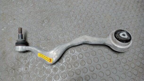 Foto: ZUGSTREBE / QUERSTREBE LINKS eines BMW 116i