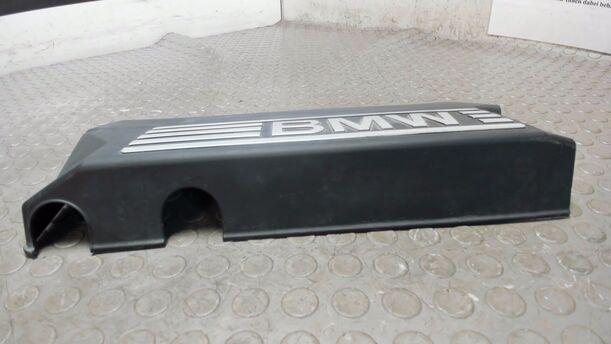 Foto: MOTORABDECKUNG / VERSCHALUNG OBEN eines BMW 116i