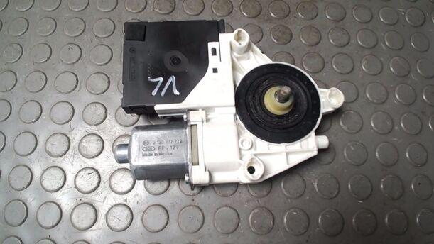 Foto: FENSTERHEBERMOTOR VORN LINKS eines VW Golf Variant 1.4 TSI