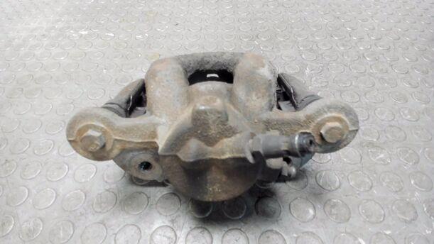 Foto: BREMSSATTEL VORNE LINKS eines BMW 116i XLi