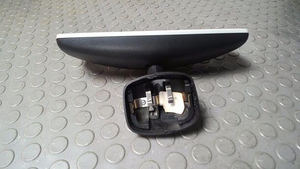 Foto: INNENSPIEGEL AUTOMATISCH ABBLENDBAR eines VW Golf Variant 1.4 TSI XL