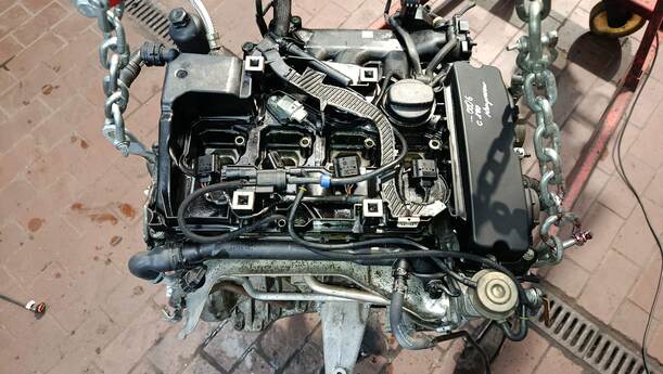 Foto: MOTOR ( 271946 ) eines Mercedes-Benz C 180 T Kompressor XL