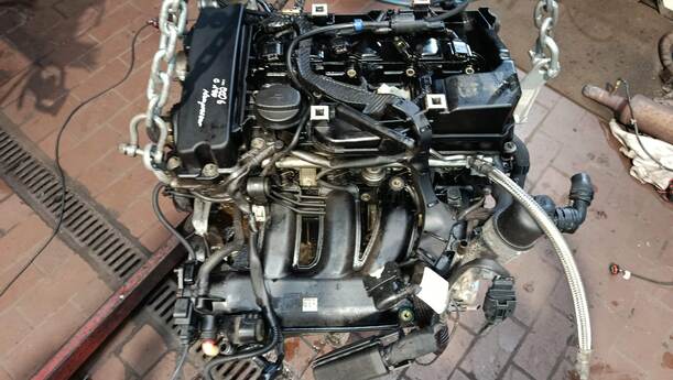 Foto: MOTOR ( 271946 ) eines Mercedes-Benz C 180 T Kompressor XL