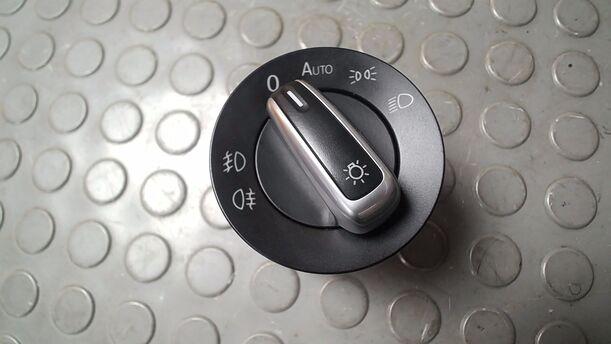 Foto: LICHTSCHALTER eines VW Golf Variant 1.4 TSI XL