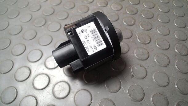 Foto: LICHTSCHALTER eines VW Golf Variant 1.4 TSI XL