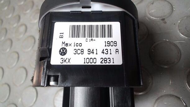 Foto: LICHTSCHALTER eines VW Golf Variant 1.4 TSI XL