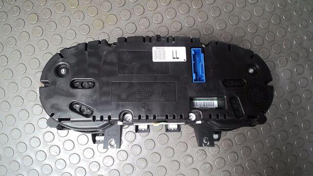 Foto: TACHOEINHEIT/ KOMBIINSTRUMENT eines VW Golf Variant 1.4 TSI Edition Exclusive