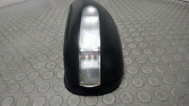Foto: AUSSENSPIEGELKAPPE LINKS ( MIT BLINKER ) eines Mercedes-Benz C 180 T Kompressor Edition Exclusive
