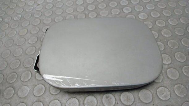 Foto: TANKKLAPPE / TANKDECKEL eines Mercedes-Benz C 180 T Kompressor