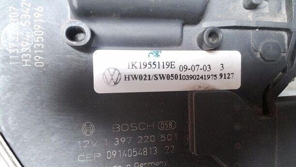 Foto: SCHEIBENWISCHERMOTOR VORN eines VW Golf Variant 1.4 TSI