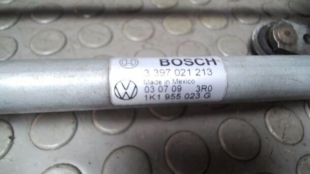 Foto: SCHEIBENWISCHERMOTOR VORN eines VW Golf Variant 1.4 TSI