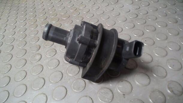 Foto: ELEKTRISCHE ZUSATZWASSERPUMPE eines VW Golf Variant 1.4 TSI