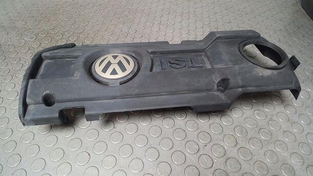 Foto: MOTORABDECKUNG / ABDECKUNG SAUGROHR eines VW Golf Variant 1.4 TSI