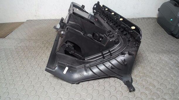 Foto: HANDSCHUHFACH eines VW Golf Variant 1.4 TSI