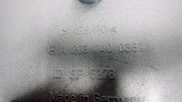 Foto: KENNZEICHENTRÄGER eines Mercedes-Benz C 180 T Kompressor