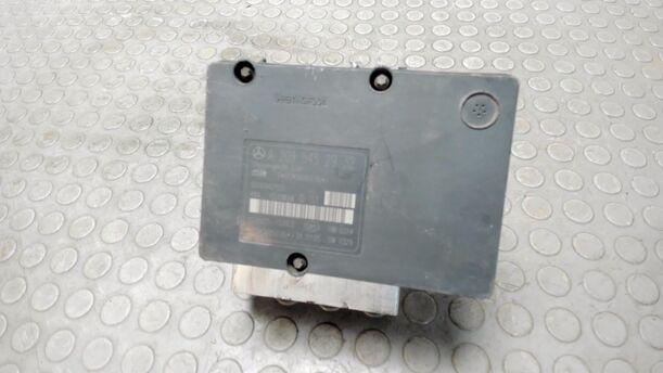 Foto: HAUPTBREMSAGGREGAT ABS / ESP eines Mercedes-Benz C 180 T Kompressor