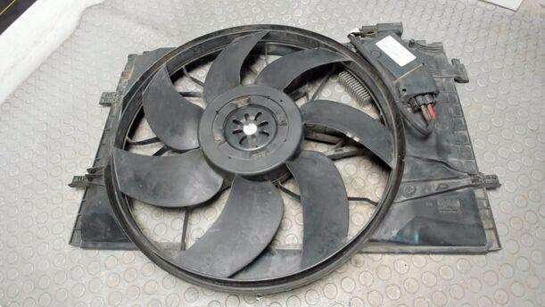 Foto: ELEKTROLÜFTER / GEBLÄSE eines Mercedes-Benz C 180 T Kompressor