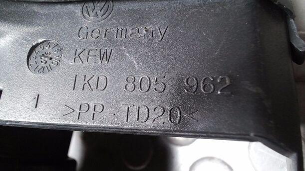 Foto: FRISCHLUFTANSAUGSTÜCK/ LUFTFÜHRUNGSKANAL eines VW Golf Variant 1.4 TSI GL