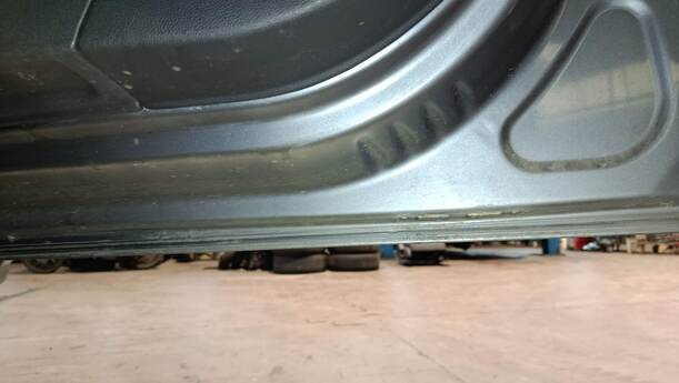 Foto: TÜR VORNE RECHTS ( 4/5 TÜRER ) eines Opel Astra 1.6 Caravan